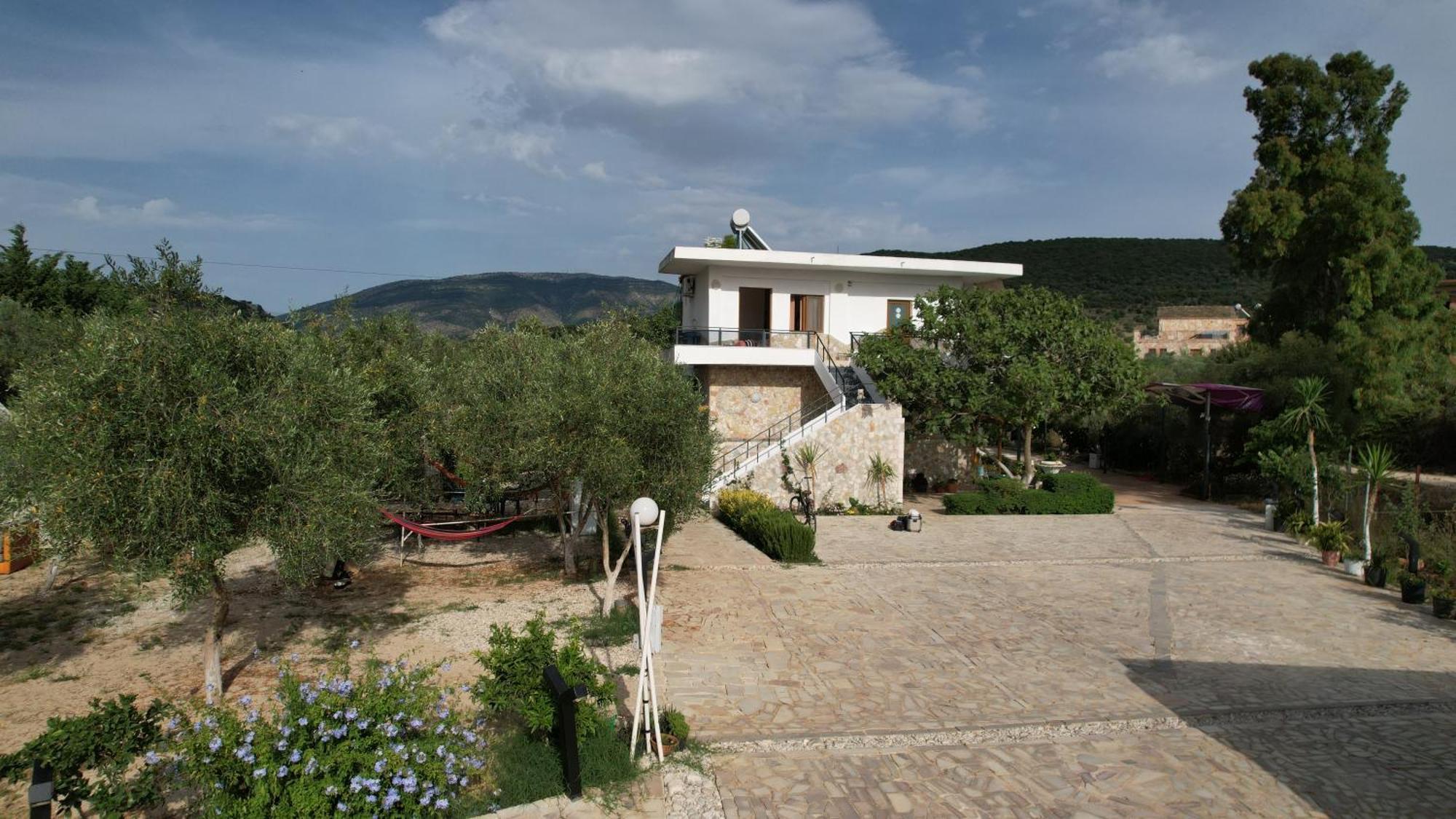 Garden Side & Glamping Ксамил